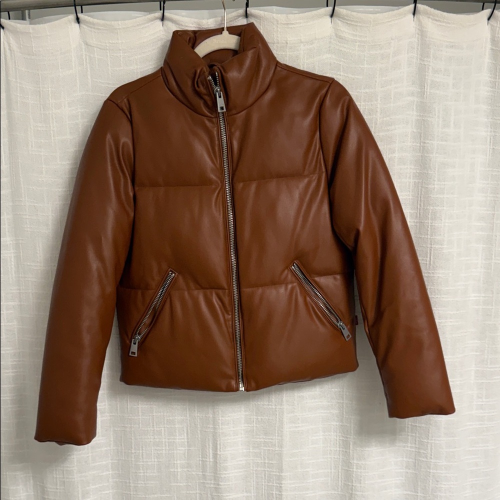 Amazing Jacket, too small for me :(